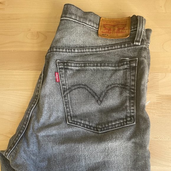 Levi's Demin Shorts - Picture 7 of 10